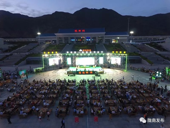 好嗨喲！隴南第一屆青島啤酒節(jié)開幕啦，為期8天